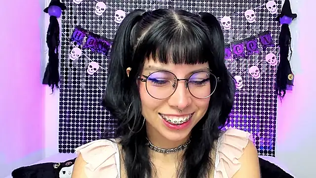 Rose 72 online show from October 27, 2025, 6:34 pm