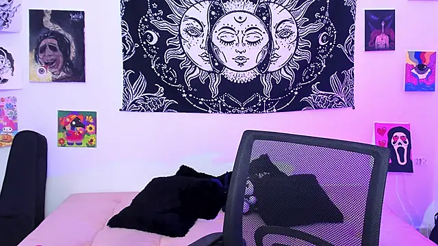 Rose 72 online show from June 3, 2026, 7:19 pm