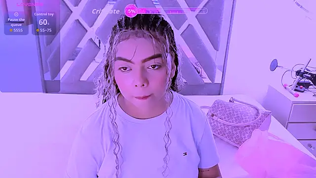 nahomy ryans online show from October 28, 2025, 6:21 pm