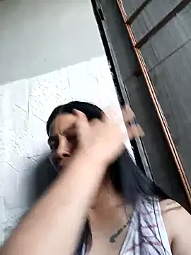 Snapshot of Uniquebeauty32 chatting on March 3, 2026, 10:59 pm Uniquebeauty32 online show from March 3, 2026, 10:59 pm