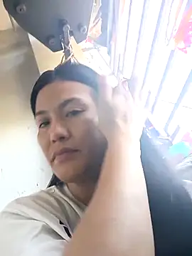 Snapshot of Uniquebeauty32 chatting on March 19, 2026, 11:53 pm Uniquebeauty32 online show from March 19, 2026, 11:53 pm