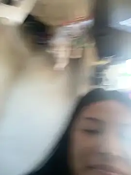 Snapshot of Uniquebeauty32 chatting on March 21, 2026, 12:15 am Uniquebeauty32 online show from March 21, 2026, 12:15 am