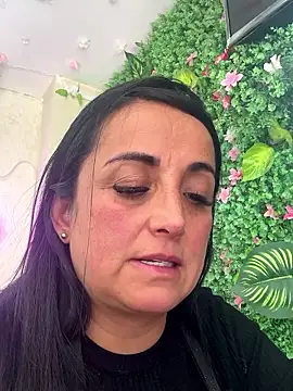 hotadhara01 online show from January 17, 2026, 5:27 pm