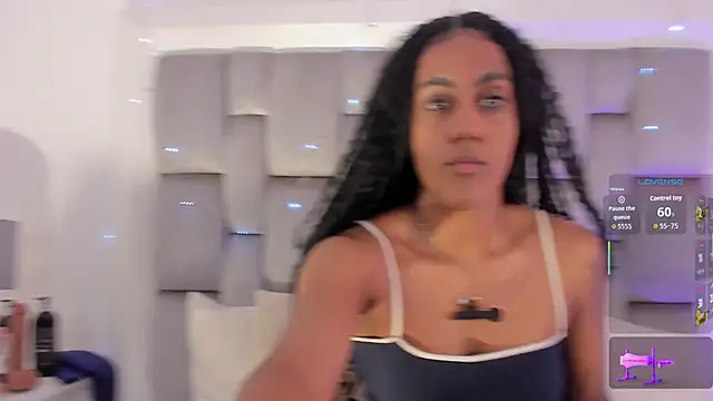 OnlyGia online show from October 4, 2025, 8:18 pm