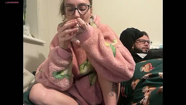 harleyblair online show from December 2, 2025, 11:11 pm