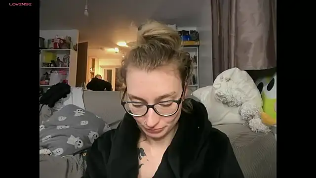 harleyblair online show from March 5, 2026, 11:01 pm