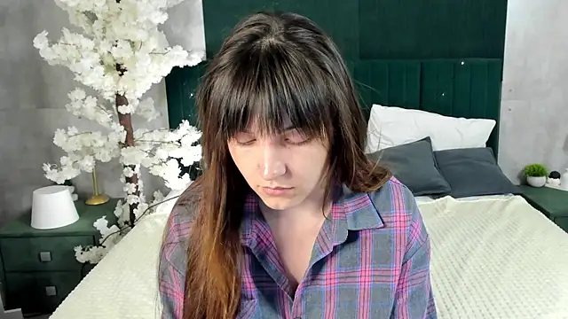 Snapshot of MalvinaDream chatting on June 26, 2026, 1:21 am MalvinaDream online show from June 26, 2026, 1:21 am