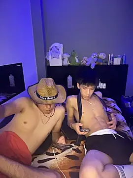 Kailertwink online show from February 16, 2026, 4:30 am