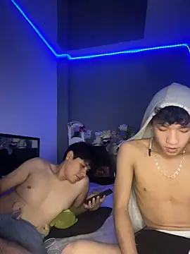 Kailertwink online show from June 3, 2026, 11:43 pm