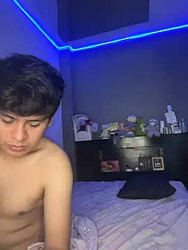 Snapshot of Kailertwink chatting on June 6, 2026, 4:23 pm Kailertwink online show from June 6, 2026, 4:23 pm