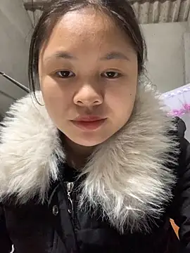 NhuFox online show from November 12, 2025, 2:56 am