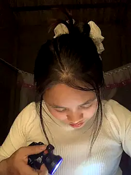 NhuFox online show from December 3, 2025, 12:58 pm