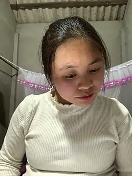 NhuFox online show from December 20, 2025, 1:07 pm