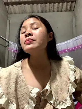 NhuFox online show from January 16, 2026, 1:04 pm