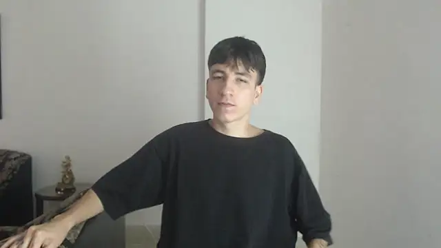 younewmaster online show from November 28, 2025, 9:39 pm