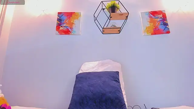 Snapshot of Violet_horny05 chatting on November 21, 2025, 7:23 pm Violet horny05 online show from November 21, 2025, 7:23 pm