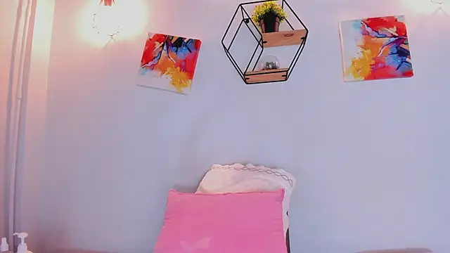 Snapshot of Violet_horny05 chatting on December 2, 2025, 7:20 pm Violet horny05 online show from December 2, 2025, 7:20 pm