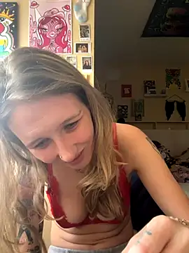 Snapshot of AutumnTides chatting on October 9, 2025, 6:28 pm AutumnTides online show from October 9, 2025, 6:28 pm