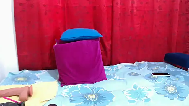 Sexysquirtmommy online show from June 16, 2026, 10:01 pm