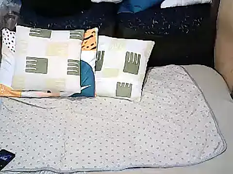 xxhottinybabe online show from October 15, 2025, 6:52 pm