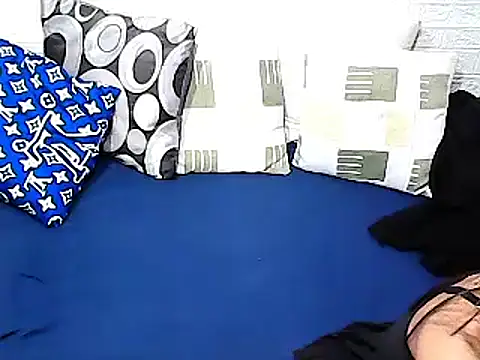 xxhottinybabe online show from February 28, 2026, 12:55 am