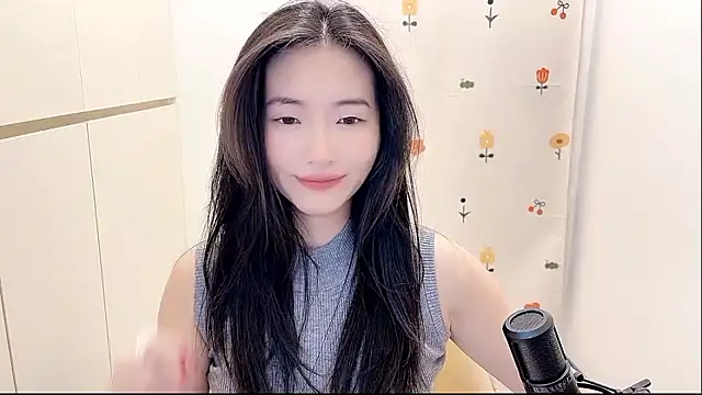 Rosalind xixi online show from October 10, 2025, 7:51 am