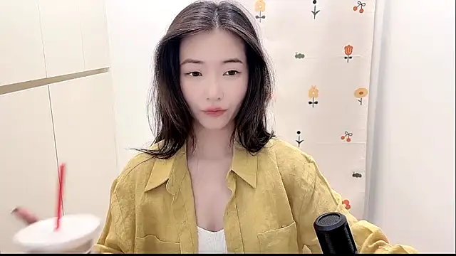 Rosalind xixi online show from October 14, 2025, 6:36 am