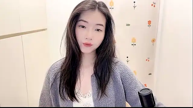 Rosalind xixi online show from October 15, 2025, 6:02 am