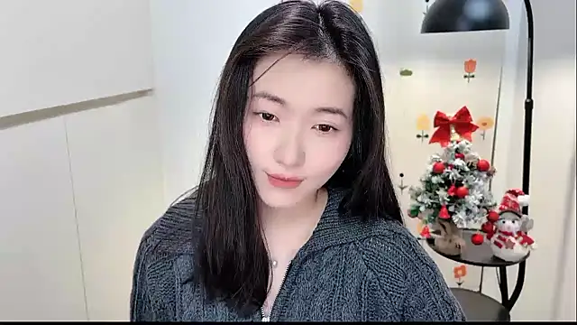 Rosalind xixi online show from December 23, 2025, 9:51 am