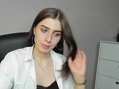 Snapshot of dreamPIA chatting on October 21, 2025, 1:45 pm dreamPIA online show from October 21, 2025, 1:45 pm