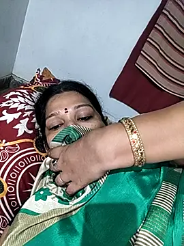 Snapshot of sutari84 chatting on September 30, 2025, 3:06 pm sutari84 online show from September 30, 2025, 3:06 pm