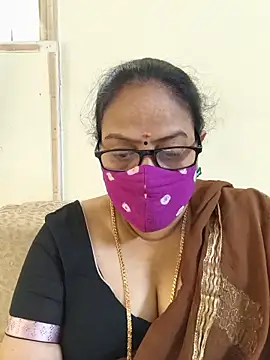 Snapshot of heera-rani chatting on June 28, 2026, 4:18 am heera-rani online show from June 28, 2026, 4:18 am