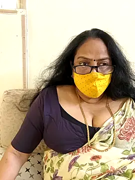 Snapshot of heera-rani chatting on June 30, 2026, 6:36 am heera-rani online show from June 30, 2026, 6:36 am
