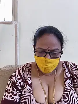 Snapshot of heera-rani chatting on July 2, 2026, 3:45 am heera-rani online show from July 2, 2026, 3:45 am