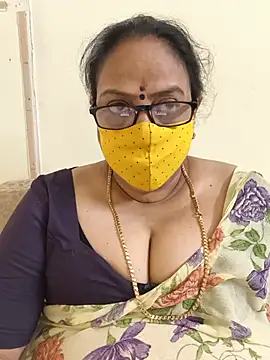 Snapshot of heera-rani chatting on July 4, 2026, 6:19 am heera-rani online show from July 4, 2026, 6:19 am