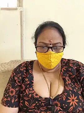 Snapshot of heera-rani chatting on July 10, 2026, 6:28 am heera-rani online show from July 10, 2026, 6:28 am