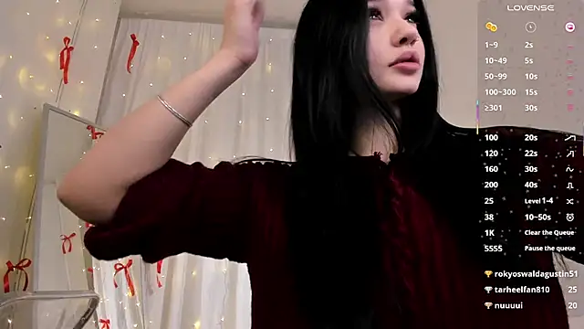 amy doessss online show from December 3, 2025, 6:28 pm