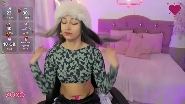 HANNI TAY online show from December 18, 2025, 11:49 am