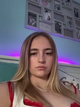 Snapshot of skye_salvagex7 chatting on November 23, 2025, 3:23 pm skye salvagex7 online show from November 23, 2025, 3:23 pm