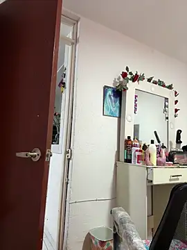 saranghae  online show from April 22, 2026, 1:41 am