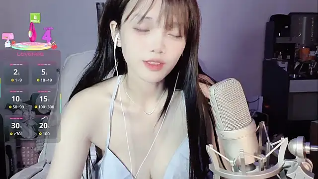 Snapshot of twlilybae chatting on March 19, 2026, 2:21 pm twlilybae online show from March 19, 2026, 2:21 pm