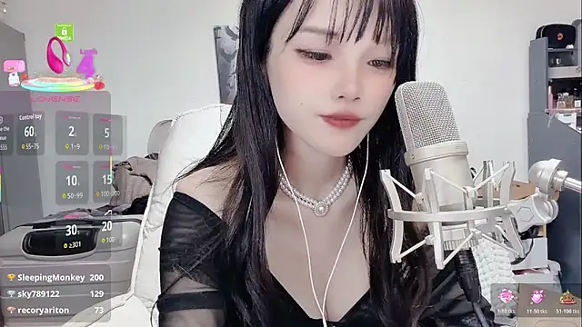 Snapshot of twlilybae chatting on April 1, 2026, 1:41 pm twlilybae online show from April 1, 2026, 1:41 pm