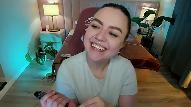 ashton heidii online show from April 12, 2026, 1:54 am