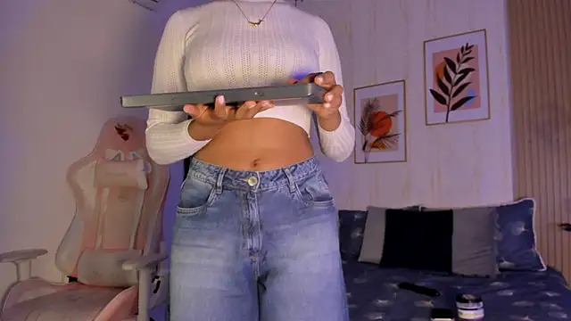 Ayleen Dunkan online show from October 25, 2025, 12:34 pm