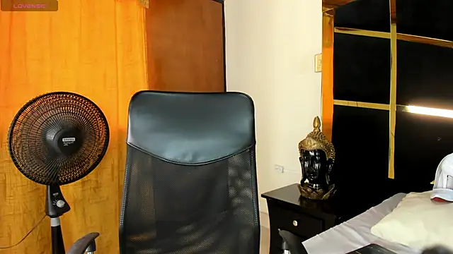 KikaDuque online show from March 20, 2026, 7:19 pm