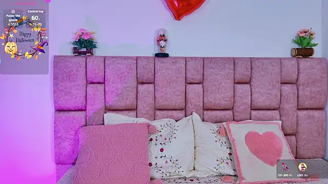 ScarlettLuxe online show from October 18, 2025, 1:01 pm