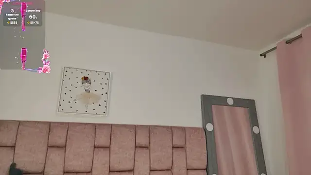 Snapshot of ScarlettLuxe chatting on March 13, 2026, 9:43 pm ScarlettLuxe online show from March 13, 2026, 9:43 pm