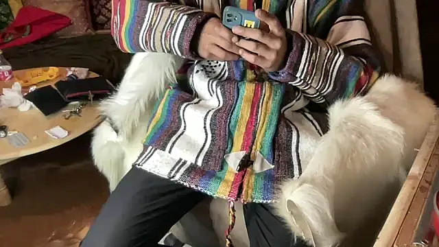 JUSTFORRICH online show from December 23, 2025, 2:42 am