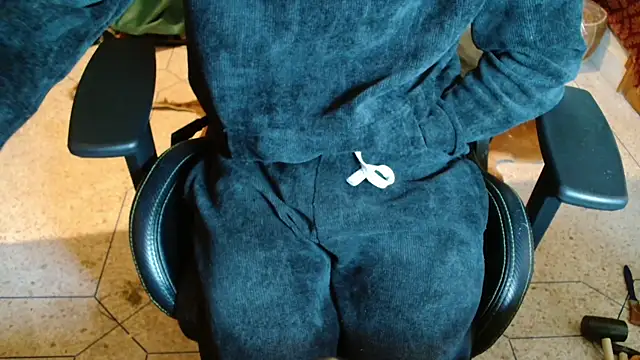 JUSTFORRICH online show from February 16, 2026, 8:21 am