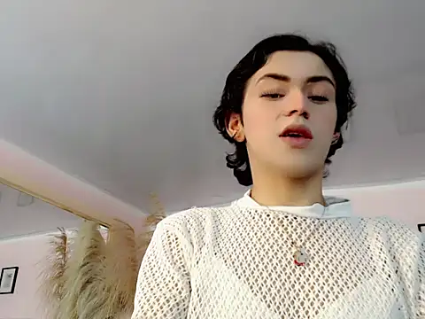 nathalialoes1 online show from October 8, 2025, 7:22 pm